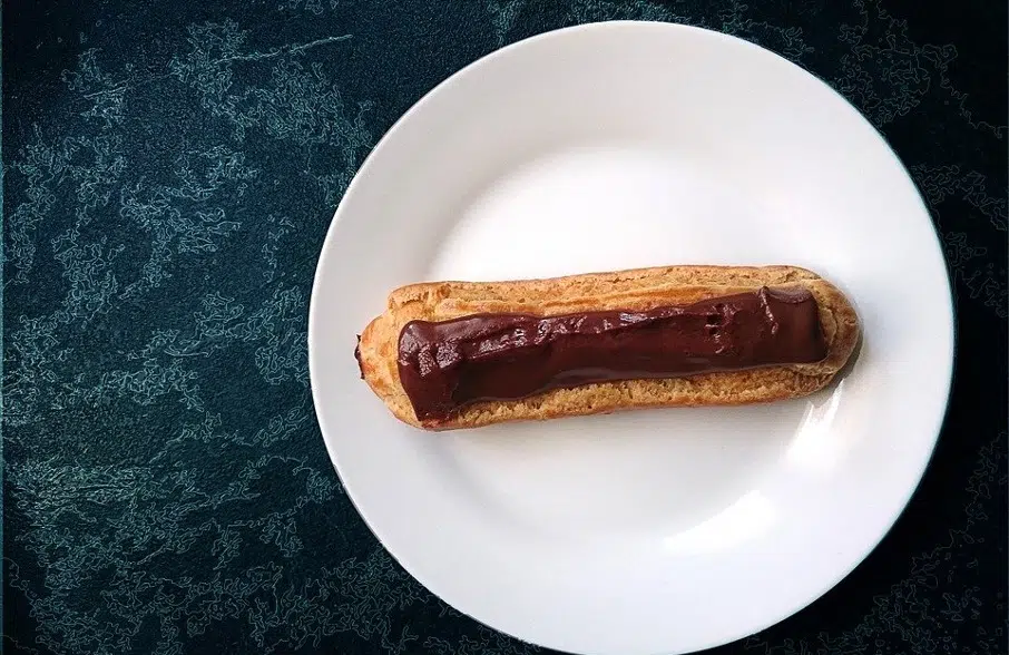 L'éclair au chocolat