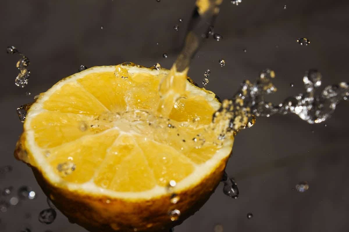 eau citronnée