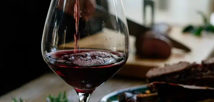Comment choisir le vin approprié pour accompagner un repas ?